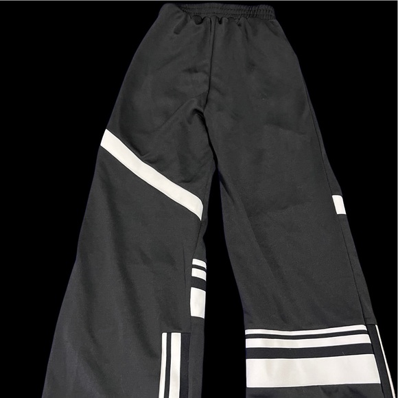 Fashion Nova Matching Set. Wide Leg Tracksuit - Picture 5 of 5